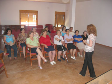 Da M Carmen Gonzalo y participantes en el taller