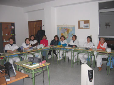 Alumnas del Taller de Empleo de Ayuda a Domicilio, asistiendo al Taller de Violencia de Gnero