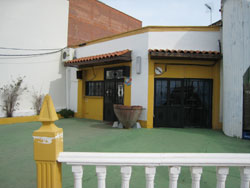 Fachada del local